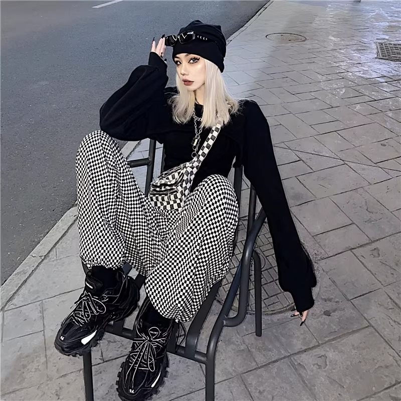 https://fulmo-img-server.com/chekkuru/18ebf9bd-d222-4ecc-b271-d1ae5c5f4d26.jpg