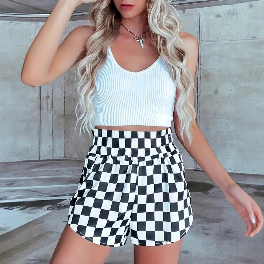 チェックパンツ 市松模様のハイウエスト　ショートパンツ