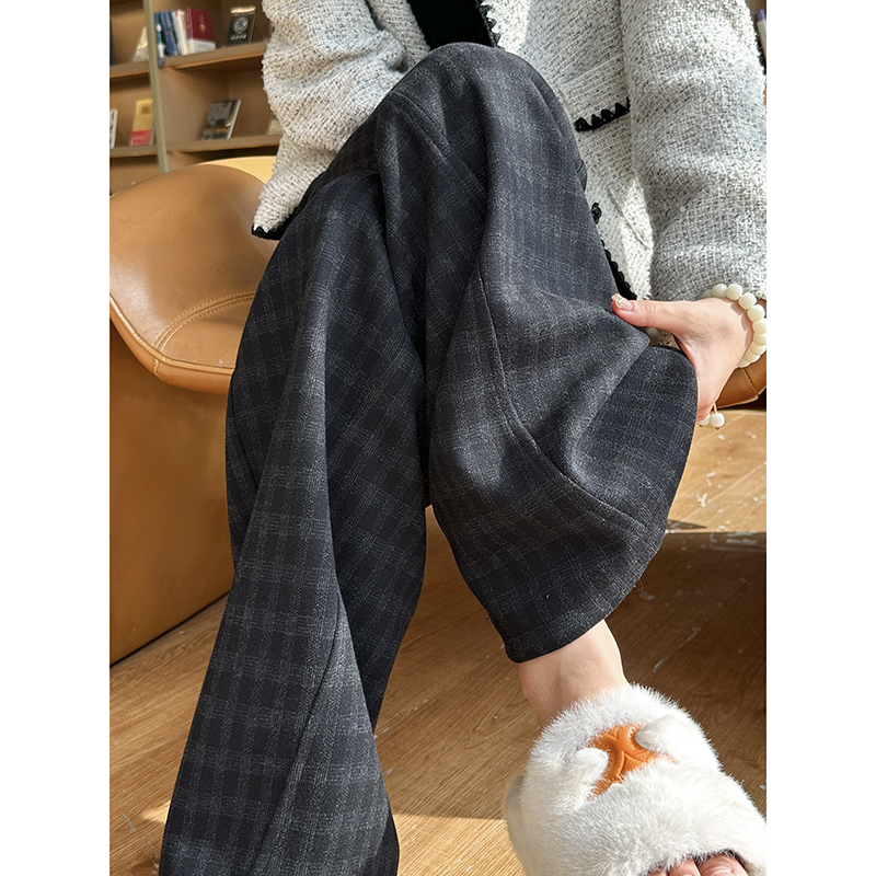 チェックパンツ　リラックス感溢れるゆったり