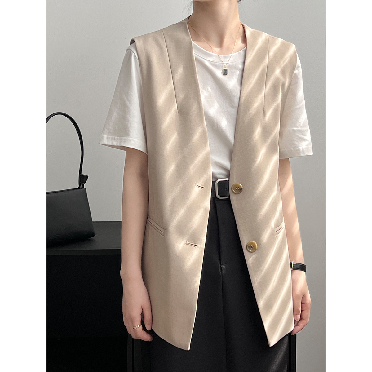 レディースベスト 春新作 上品ベージュ ロング丈ベスト レディース 袖なし