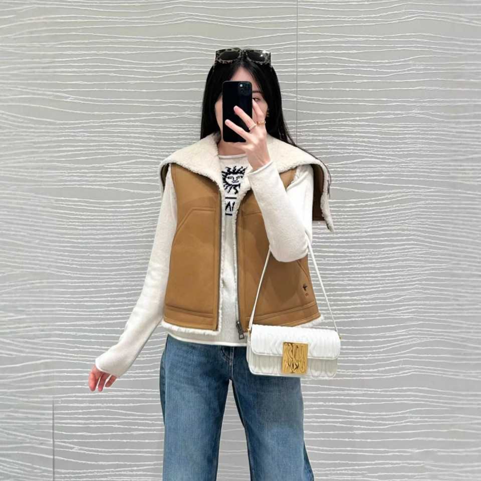 ムートン調ボアライニングレディースベスト