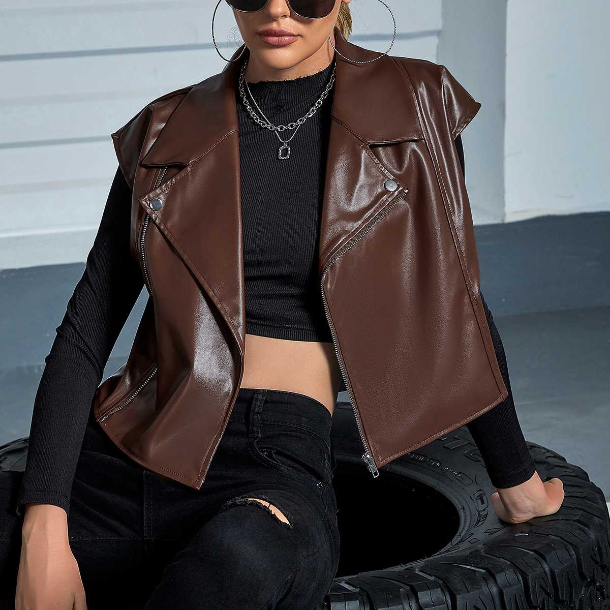 上質フェイクレザーレディースベスト