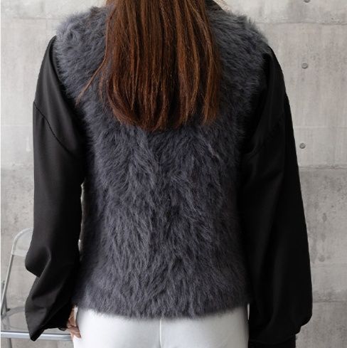 レディースベストファー ふわふわダブルボタンベスト