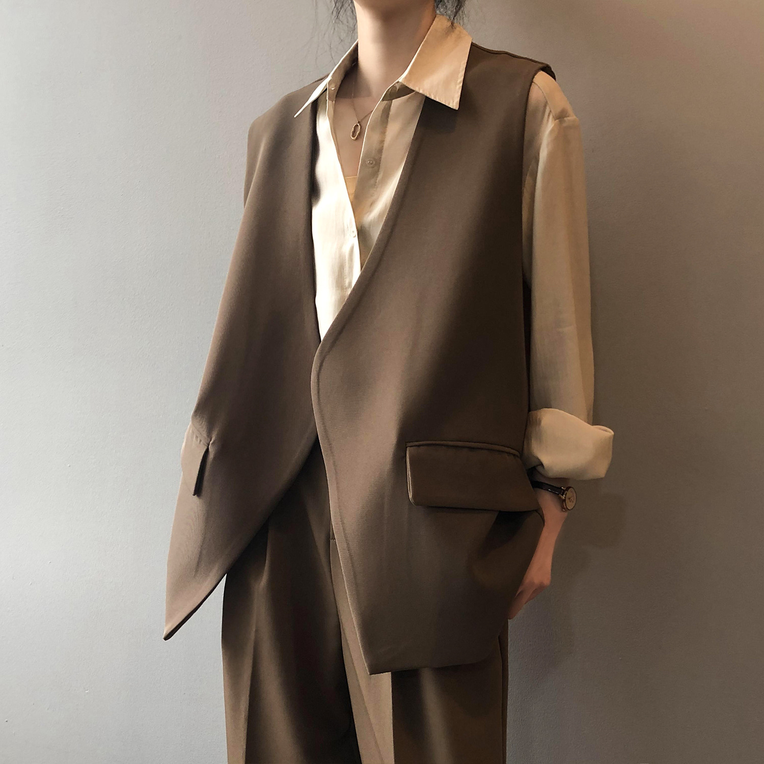 レディースベスト 春新作 上品ベスト レディース 袖なし ジレベスト