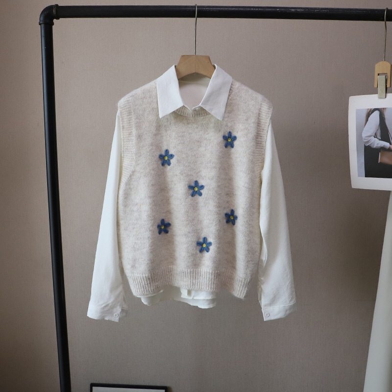 レディースベスト 花刺繍ニットベストセット 白シャツ重ね着風 韓国風