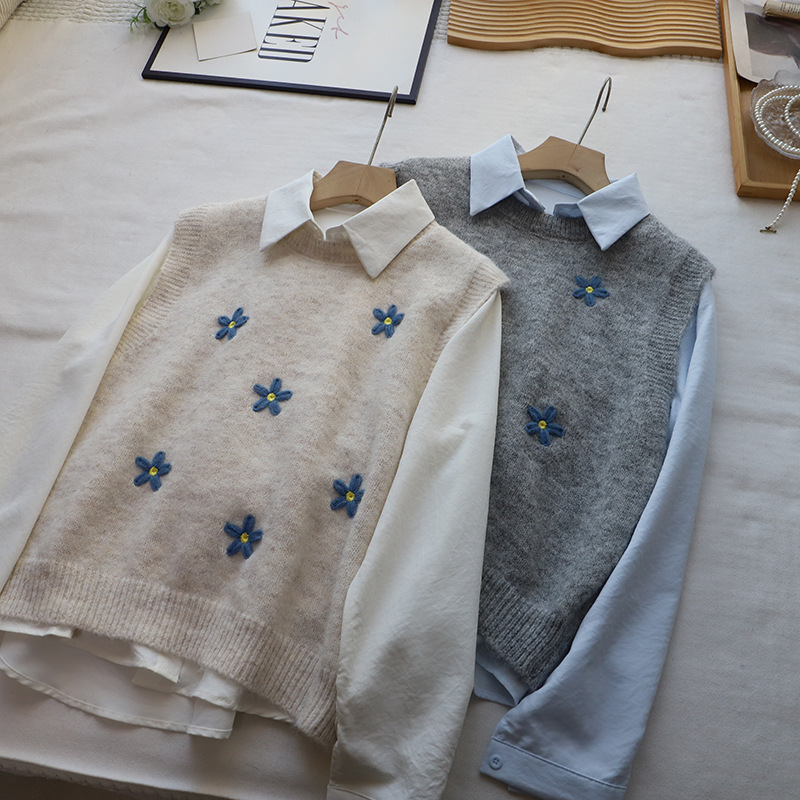 レディースベスト 花刺繍ニットベストセット 白シャツ重ね着風 韓国風