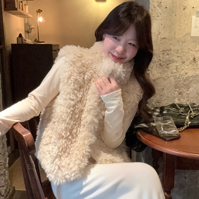 レディースベスト ふわふわファースタンドベスト着痩せレディース