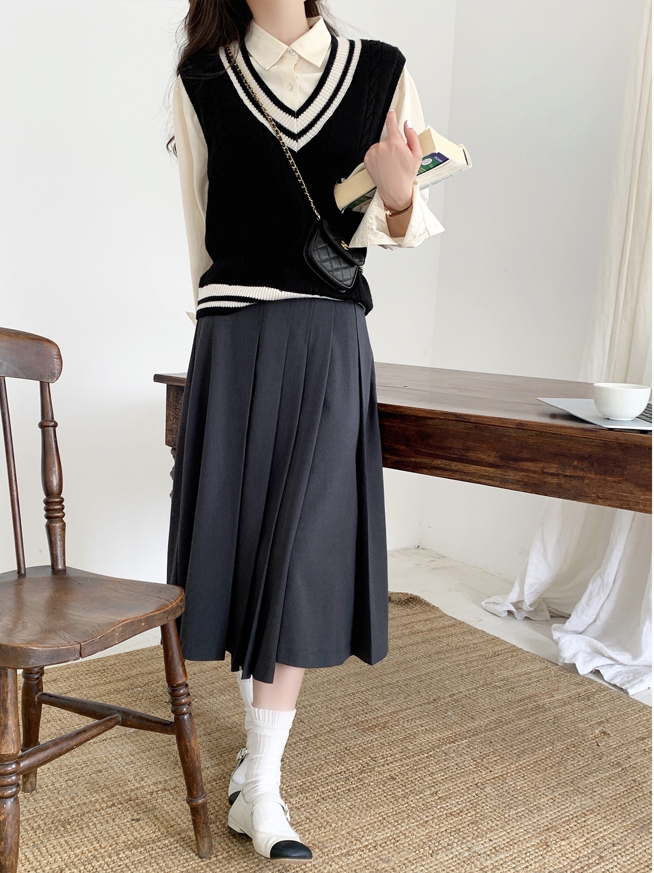 レディースベスト 二本ライン配色ブイネック ニットベスト