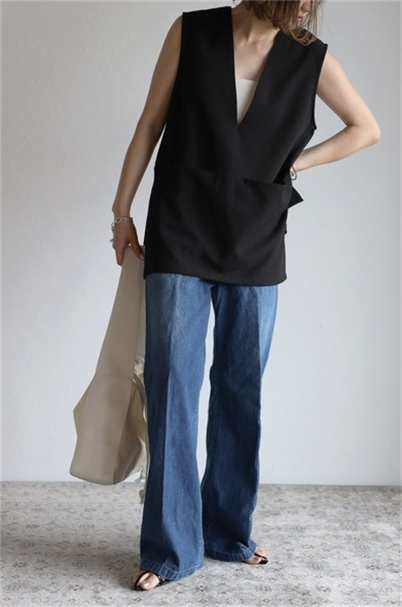 レディースベスト 新作無地深Vネックベスト重ね着チョッキ春夏