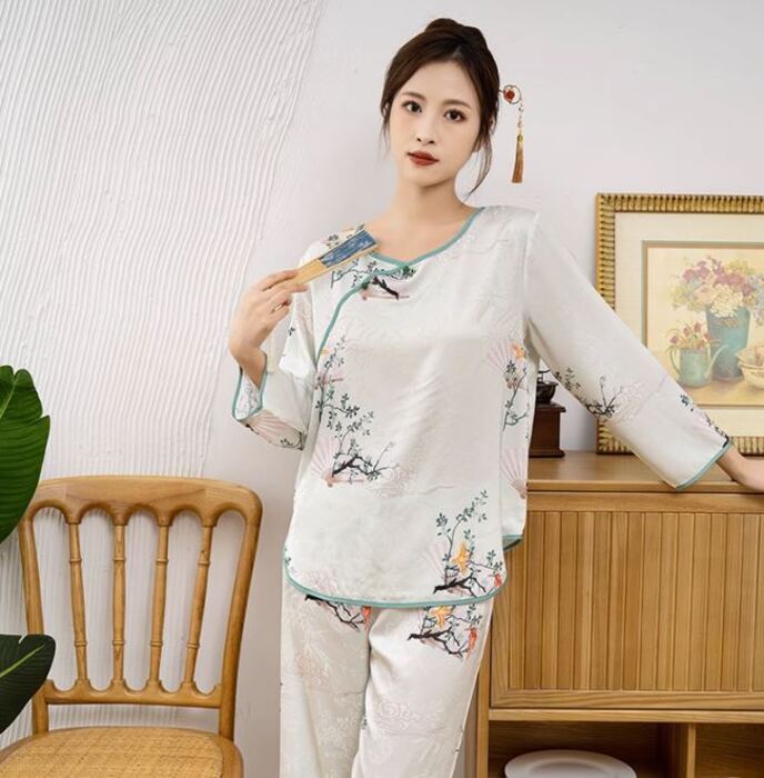 https://fulmo-img-server.com/chinii/00b39c145dc094cc8b9428a1131cb60a.jpg