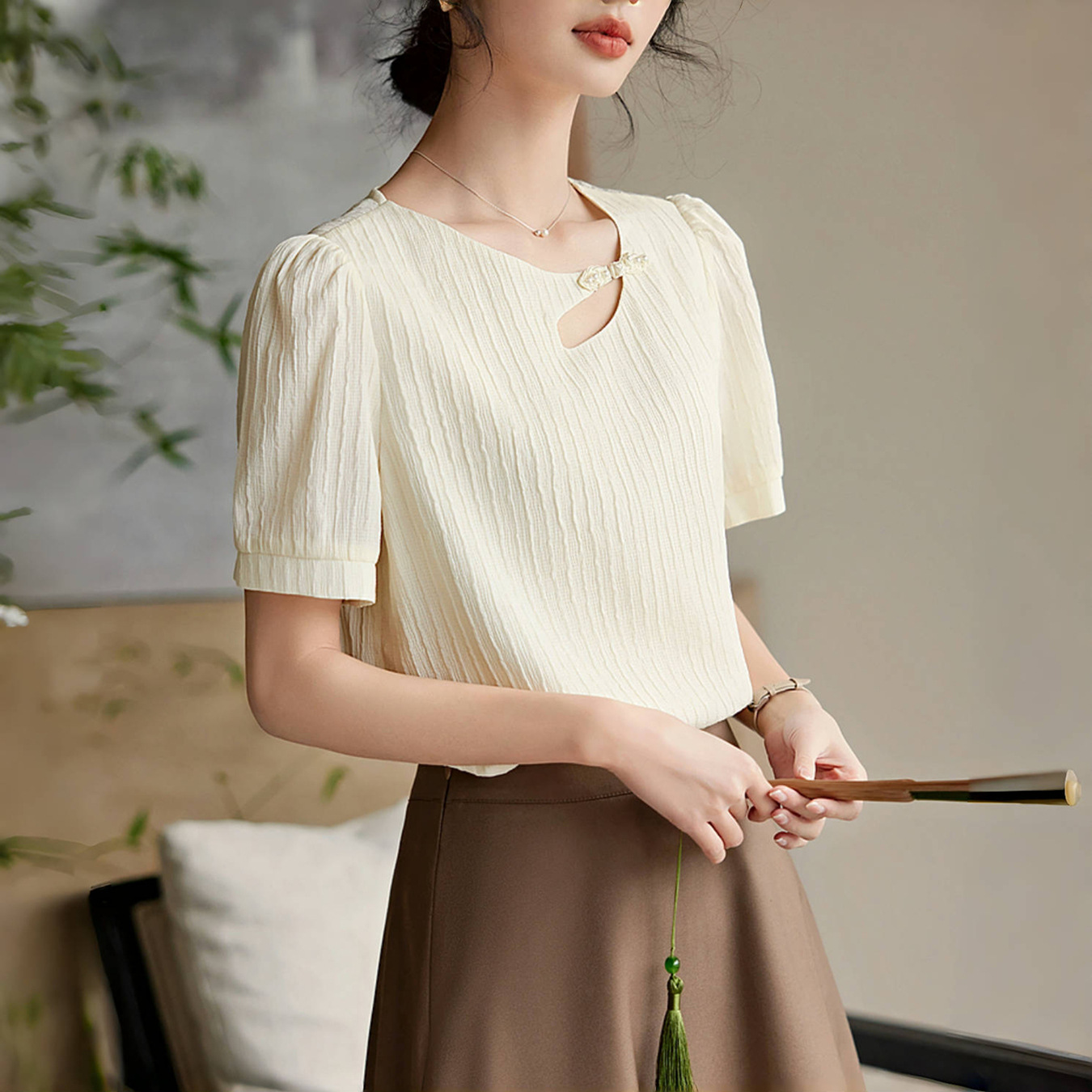 https://fulmo-img-server.com/chinii/040ae765-661c-4e4a-8e69-725a1cefba72.jpg
