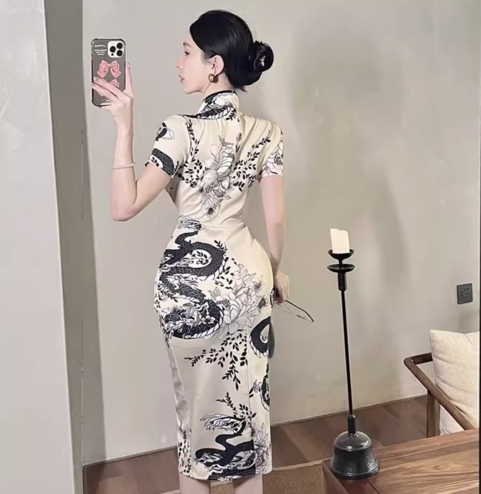 https://fulmo-img-server.com/chinii/095a270721efec10e34c5b79ddab0fa6.jpg