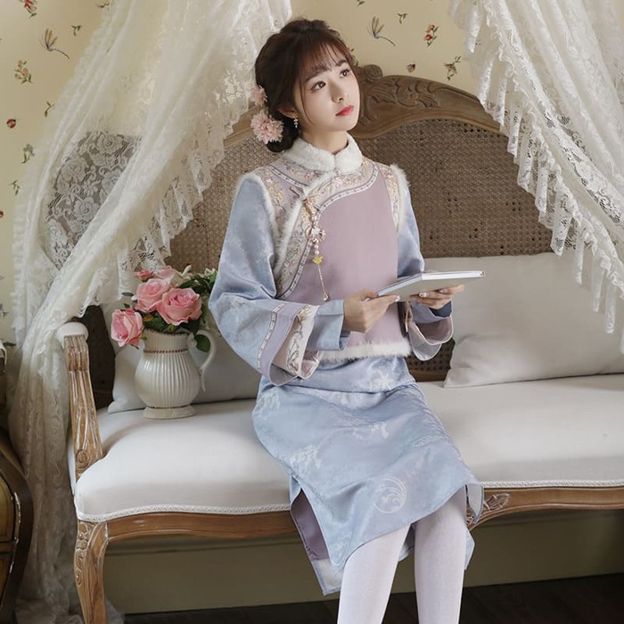 https://fulmo-img-server.com/chinii/09685a1d1319fb7bfa73676746ae7dbd.jpg