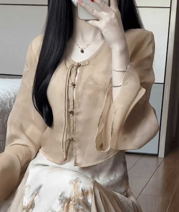 チャイナ服　フレアスリーブのベージュチャイナジャケット