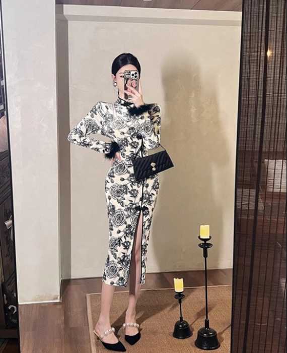 チャイナ服 バラ模様　チャイナドレス