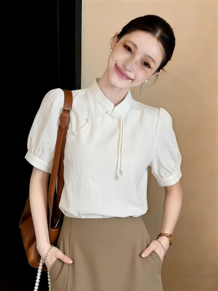 https://fulmo-img-server.com/chinii/17894d7f-e54f-42ef-96d6-f2221af8edd1.jpg