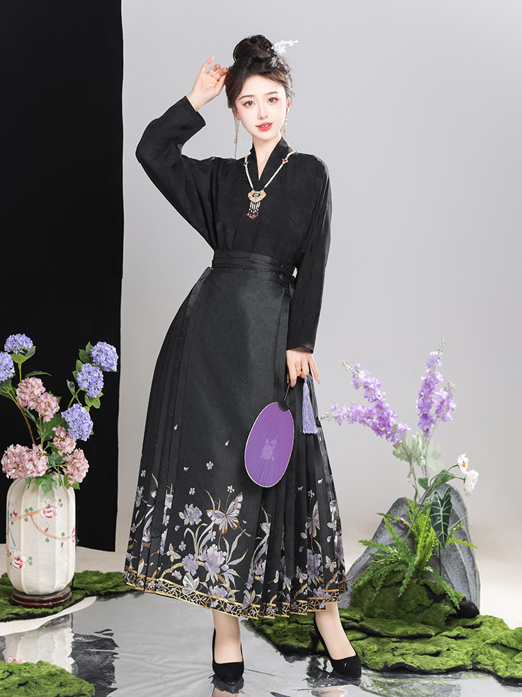 チャイナ服 蝶と花刺繍の漢服風ロングドレス