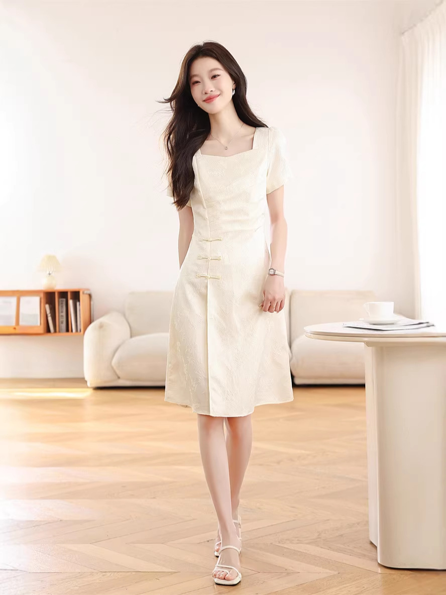 https://fulmo-img-server.com/chinii/2fec8dc8-5070-42a9-b9af-355dab386f38.jpg