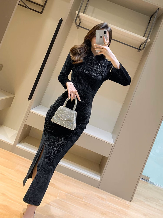 https://fulmo-img-server.com/chinii/3b00d2ffac660d207a59d7b7e607bc54.jpg