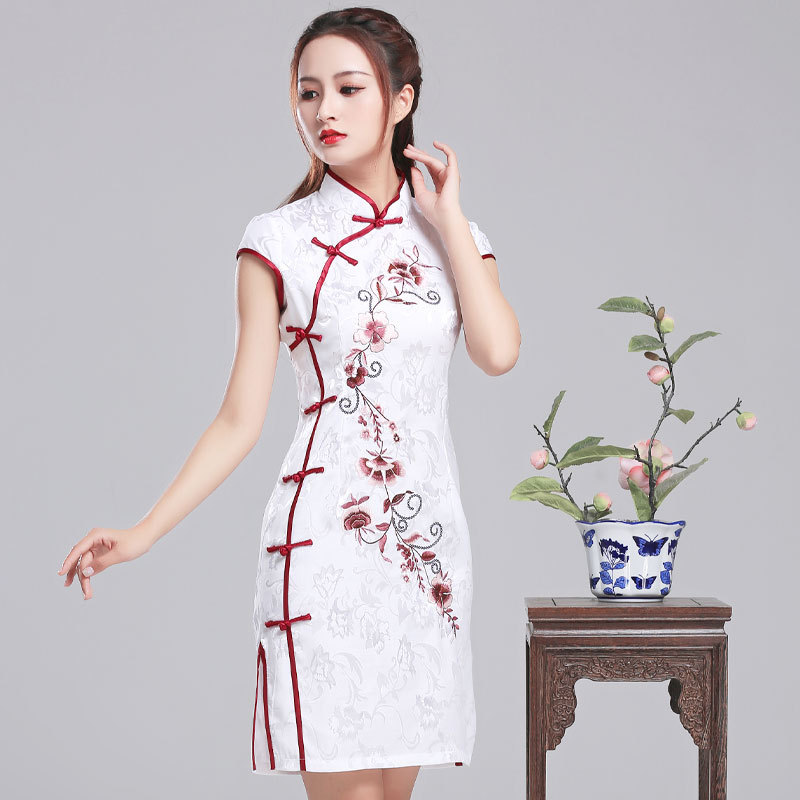 https://fulmo-img-server.com/chinii/4992f77d-e011-4544-91ce-972a661127b6.jpg