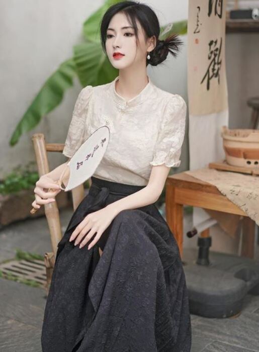 https://fulmo-img-server.com/chinii/516877a116a0d4c15cbac1cc5a601ad2.jpg
