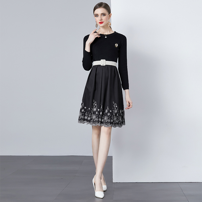チャイナ服 裾刺繍ベルト付き長袖ワンピース