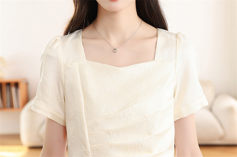 https://fulmo-img-server.com/chinii/64f886d4-09ad-4bf7-9f36-1980e1fa3ba3.jpg