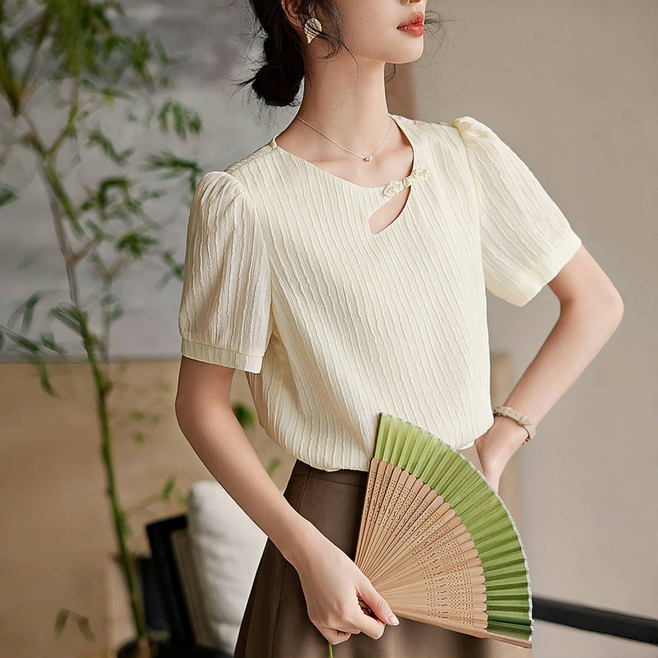 https://fulmo-img-server.com/chinii/83ba2003-b997-4417-9f79-13054e1d780e.jpg