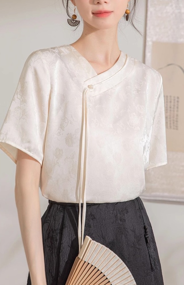 https://fulmo-img-server.com/chinii/8e2198787e8f1215edeae6e0a6c37b41.jpg