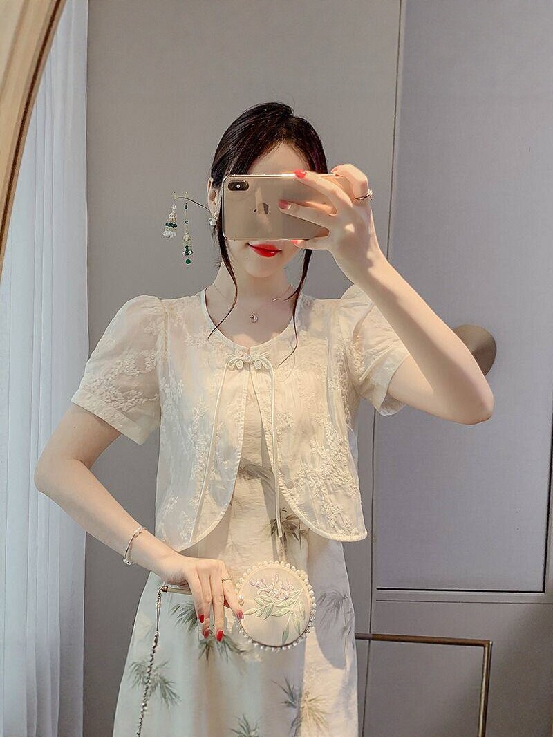 https://fulmo-img-server.com/chinii/963b9a6e-a07c-48b7-8092-a89e51c223ac.jpg