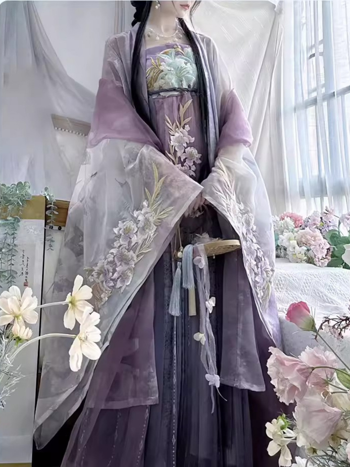 チャイナ服 花刺繍が華やかな中国風漢服ロングドレス