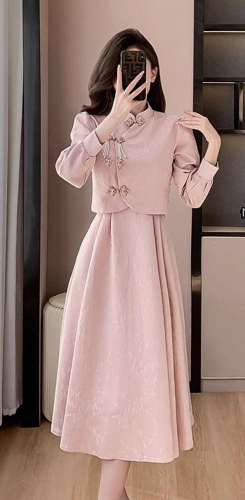 チャイナ服　上品でフェミニンなミモレ丈スカート