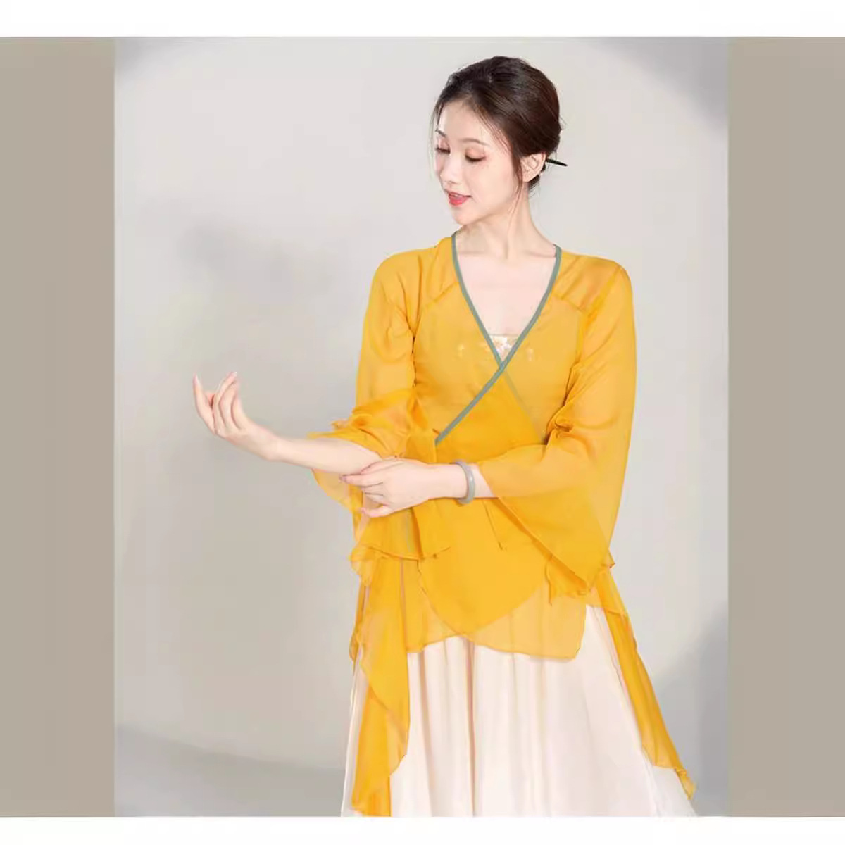 https://fulmo-img-server.com/chinii/a66ae1af-60f6-4f12-b2cf-008a90480d79.jpg