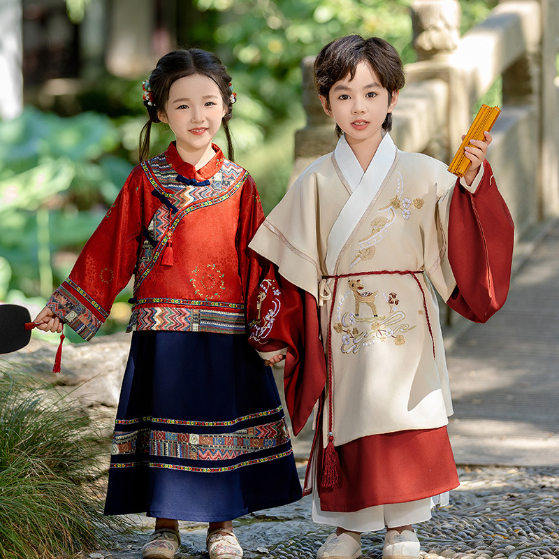 https://fulmo-img-server.com/chinii/b972b93a-722a-477f-989c-65499374c75a.jpg