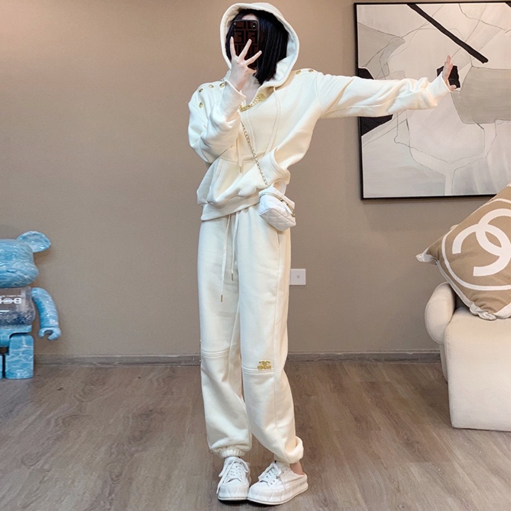 https://fulmo-img-server.com/chinii/b9e25559a3f83f3be4942820d4ae8798.jpg