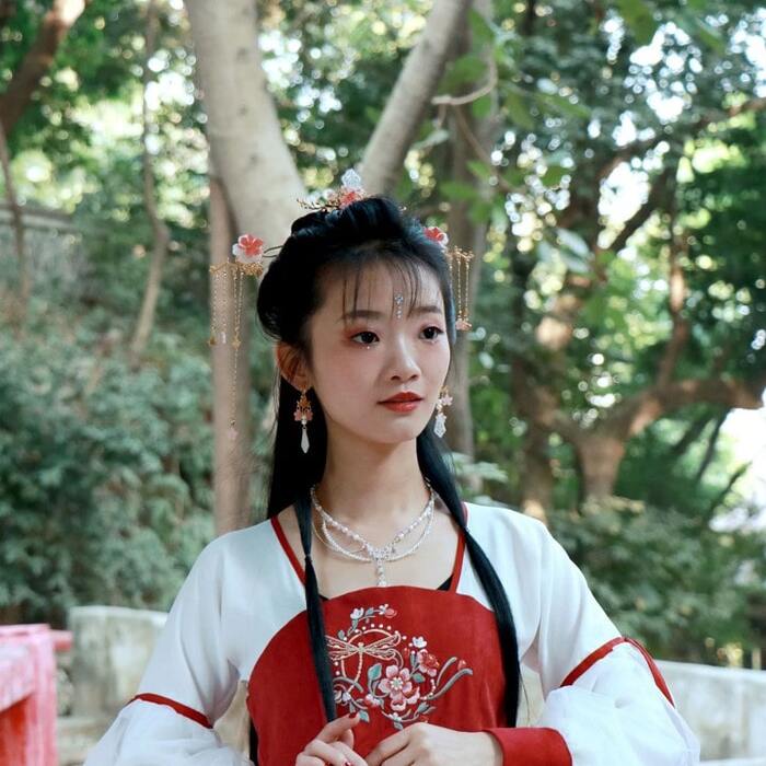https://fulmo-img-server.com/chinii/c7d392a001a295c8c66ca6dee0cc459d.jpg