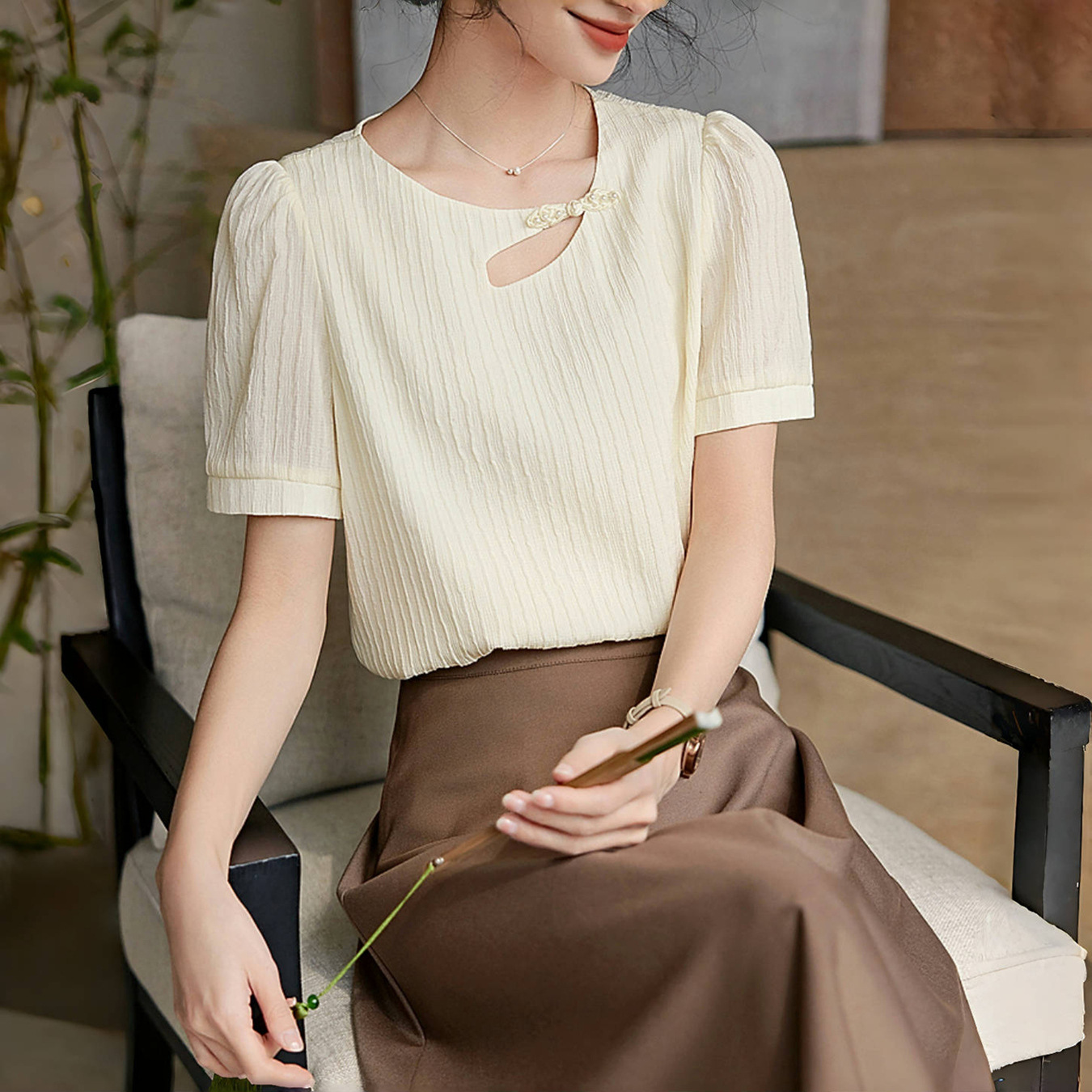 https://fulmo-img-server.com/chinii/cf8b9ebc-755e-44e7-96d3-8c0c32c0fdd3.jpg