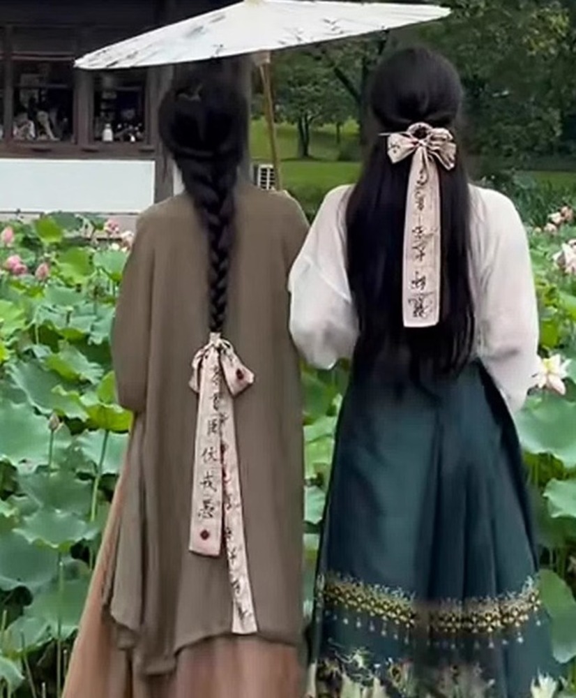 https://fulmo-img-server.com/chinii/d4ba3de94d1e1dae96f5838e8d8fac3d.jpg