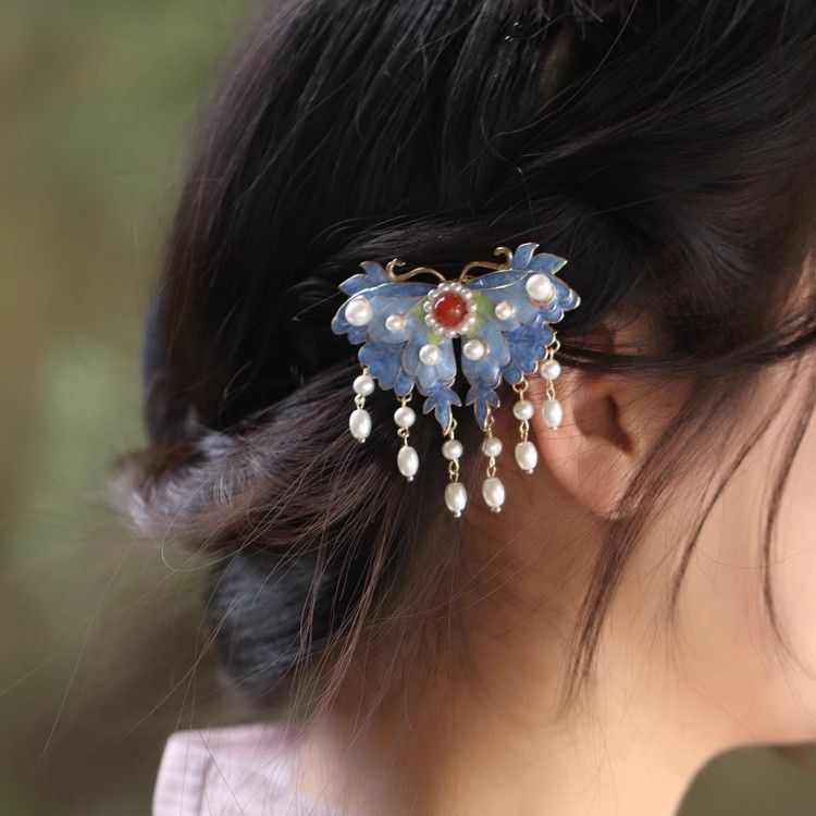 チャイナ服 蝶々モチーフ揺れる真珠飾り付き中華風かんざし