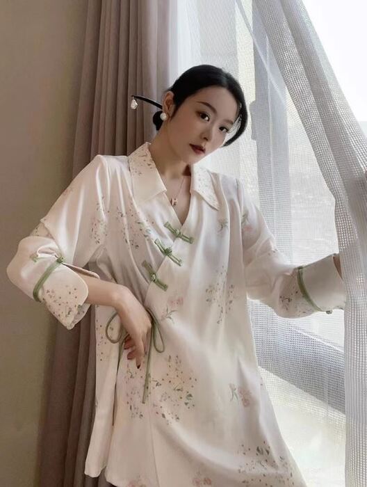 https://fulmo-img-server.com/chinii/e21b54a39ade326f589dee28ef960889.jpg