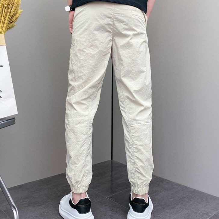 チノパン 現代風裾絞りチノパンスキニー