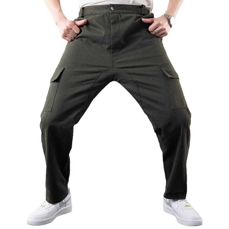 ゆとりある機能性チノパン