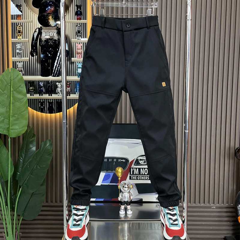 上質生地ワークストレートチノパン