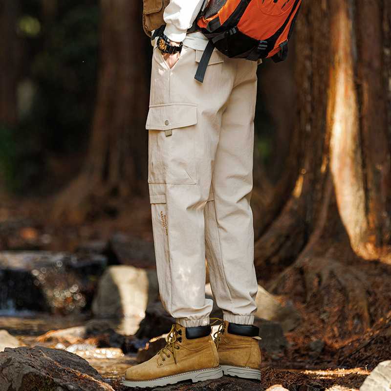 シンプル機能性チノパンストレート