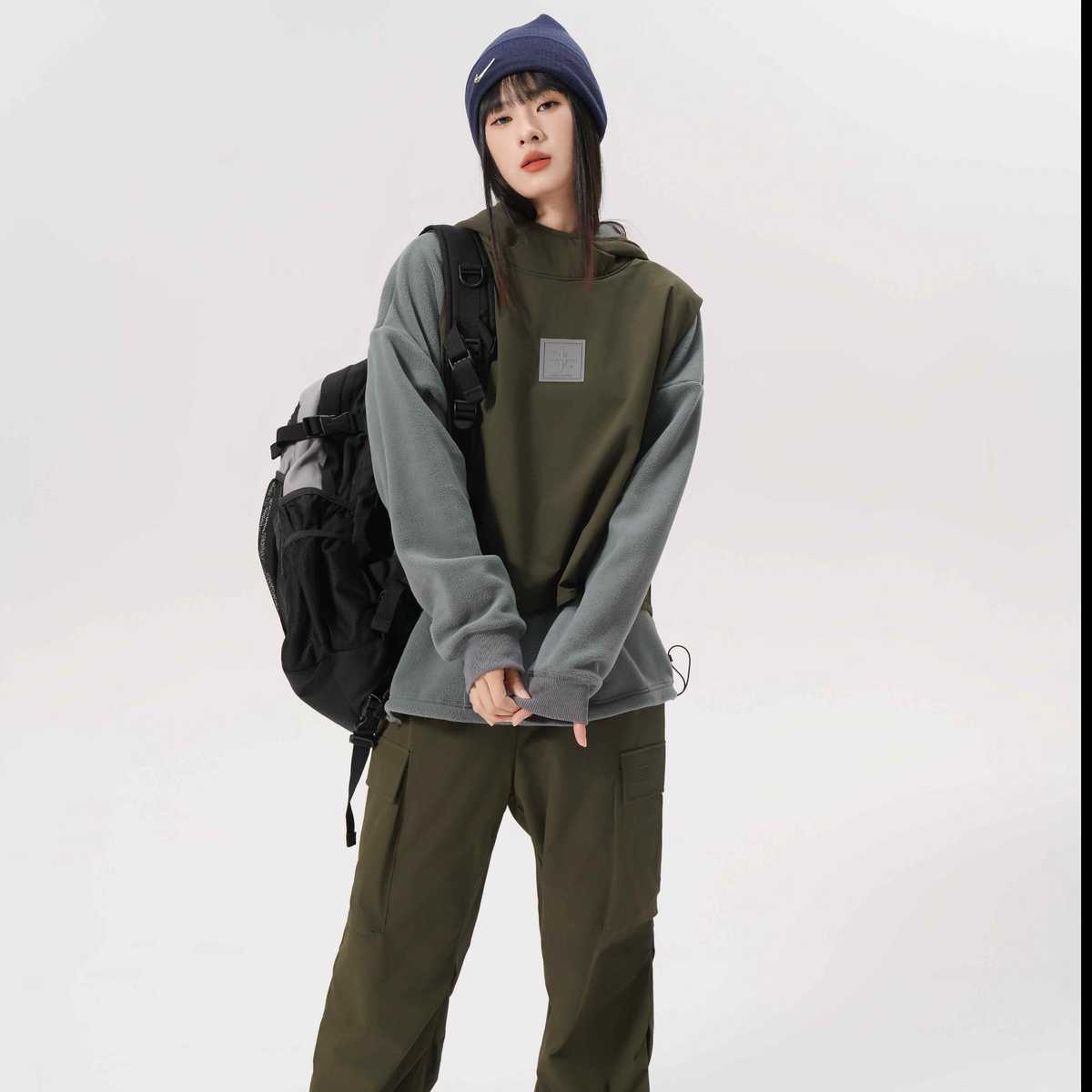 アウトドア対応ストレッチチノパン