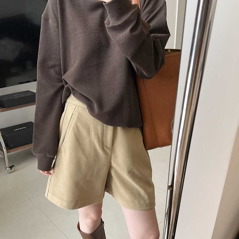 ゆったりセミワイドチノパン