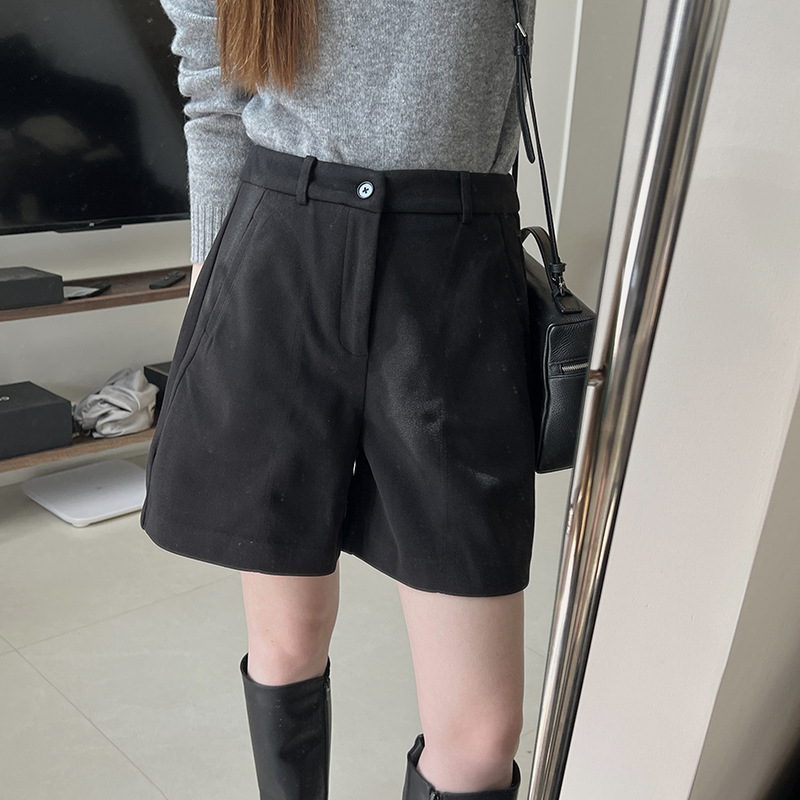 ゆったりセミワイドチノパン