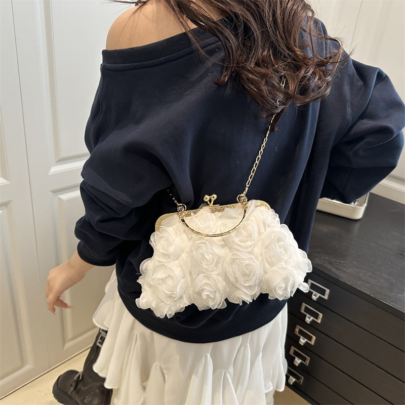 https://fulmo-img-server.com/clutte/106f99de-a083-43b6-91c2-3c4aad5106ab.jpg