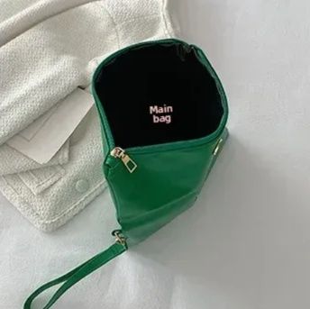 https://fulmo-img-server.com/clutte/1780459453361_bh830tse_xjpnwd4l.jpeg