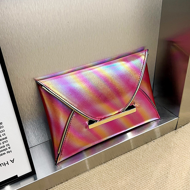 クラッチバッグ 虹色光沢メタリック封筒型クラッチバッグ
